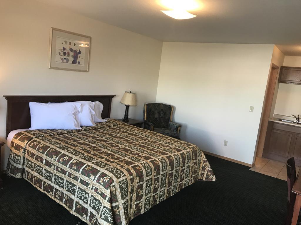 Western Holiday Motel Уичита Екстериор снимка