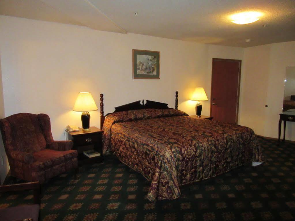 Western Holiday Motel Уичита Екстериор снимка
